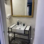 לינה וארוחת בוקר Centro Storico 4*